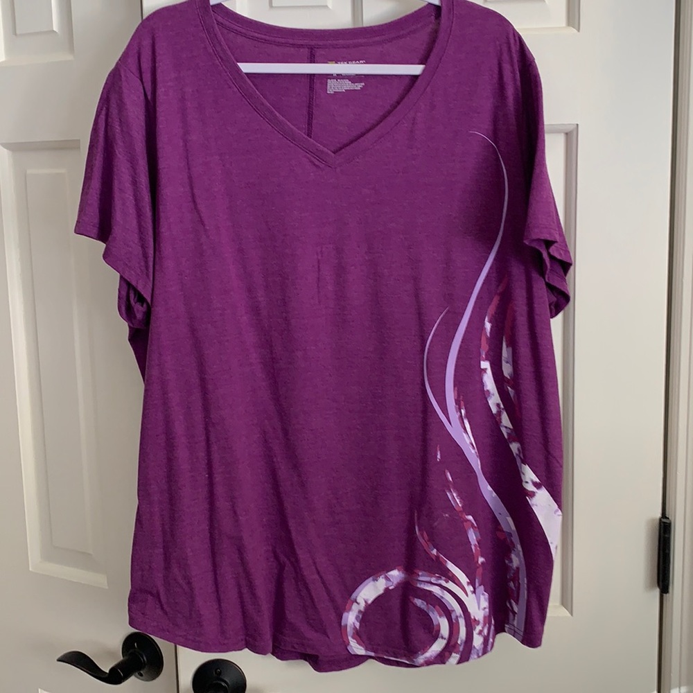 Women’s plus size TekGear short sleeve shirt.  Never worn.